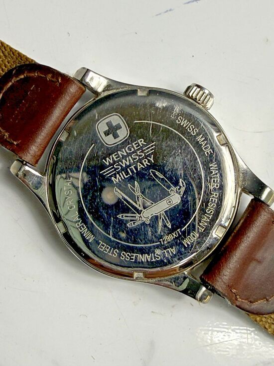 Wenger Swiss Military 7299XT Men\'s Silver Tone Case Swiss Made Quartz Watch 38mm main image 4